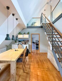 Hochwertige 3,5-Zimmer Dachgeschoss-Wohnung mit Galerie in zentraler Lage - Kenzingen