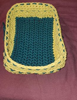 Selbst gemachtes aus 100% Baumwolle gehäkeltes Körbchen in gelb und grün,Handarbeit, - Saarbrücken