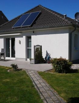 massiv gebautes Einfamilienhaus - Bungalow mit Garage - Bad Kissingen