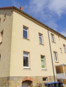 DOHMA: Gemütliche 2-Zimmer-Wohnung mit Laminatboden, separater Küche und Badewanne im Hochparterre - Dohma