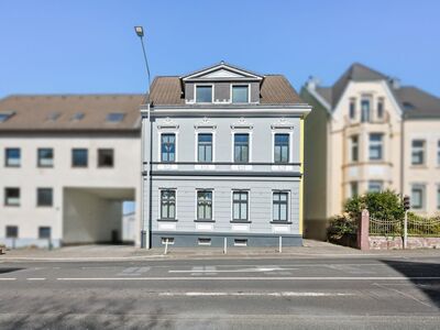 Lukrative Kapitalanlage: Mehrfamilienhaus mit 3 Wohneinheiten und Top-Ausstattung in begehrter Lage