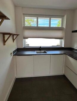 Moderne weiße Küche 2020 Inklusive Geräte-Top Zustand Nr(L124) - Köln
