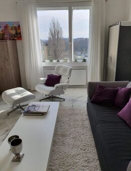 Sofort einziehen oder top vermieten: Stylische DG-Altbauwohnung in Berlin-Tempelhof - Berlin