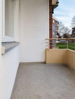 Renovierungsbedürftige 2,5 Zimmer Wohnung in Zentraler Lage von Lübeck - Lübeck