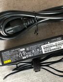 Original Fujitsu Netzteil für Notebook/Laptop in 28279
