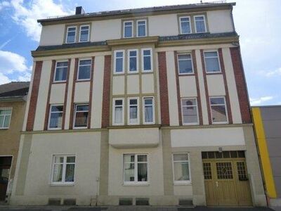 PROVISIONSFREI ZUM KAUF! Mehrfamilienhaus mit 8 Wohnungen sowie ein Nebengebäude als Büro/Lagerflächen/Werkstatt nutzbar