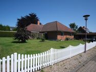 Geräumiger Walmdachbungalow mit Keller an der Geltinger Bucht - Gelting