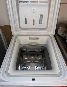 3 Jahre alte Waschmaschine (5 kg) wegen Umzug zu verkaufen. - Schenefeld Zentrum