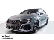 Audi RS3, 2.5 TFSI quattro Sportback Kemoragrau ##, Jahr 2022 - Velbert