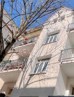 Moderne trifft 1920er: 4-Zi-Wohnung mit hohen Decken, Balkon, Fernwärme, äußerst zentral (WE03) - Erlangen