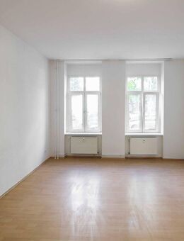 2-Zimmer Souterrain Wohnung mit EBK und zwei Bädern! Bezugsfrei! - Berlin