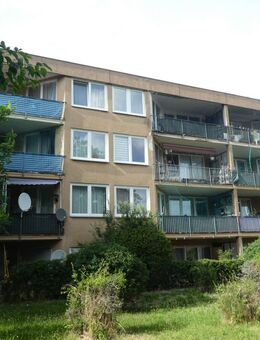 Sanierte Hochparterrewohnung mit Balkon und eigenem Tiefgaragenstellplatz! - Dietzenbach