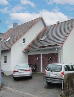 Zweifamilienhaus mit Potenzial, viel Nutzfläche und Garten in naturhafter Lage in Feldmoching! - München