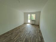 Erstbezug nach Sanierung! 3 Zimmerwohnung mit Balkon - Heideblick