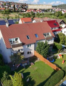 Wohnen mit Weitblick! Charmante 3-Zimmer-DG-Wohnung in Top-Lage! Stellplatz & Bühnenraum inklusive! - Simmozheim