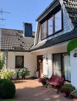Attraktives Einfamilienhaus mit Gartenidyll und ruhiger Lage in Fitzbek - Fitzbek