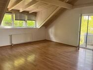 Schöne und helle 3-Zimmer DG Wohnung in Parsberg - Parsberg
