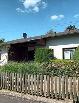 PREISSTURZ Solider Bungalow mit insges. 200 m² Wohnfläche! - Niederkassel