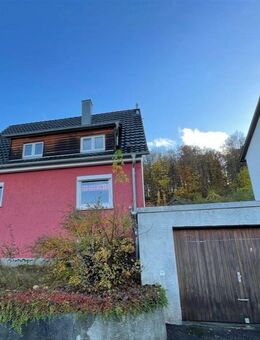 Saniertes Haus mit tollem Grundstück für die kleine Familie - Heidenheim (Brenz)