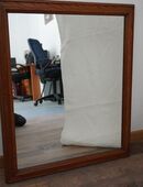 Wandspiegel mit rechteckigem Holzrahmen in 80809