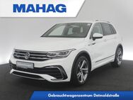 VW Tiguan, 2.0 TDI R-Line AppConnect, Jahr 2023 - München