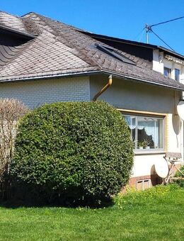 Freistehendes Zweifamilienhaus in ruhiger Ortsrandlage - Kleinich
