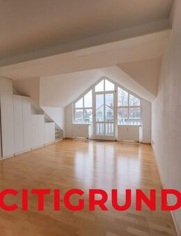 Lerchenau - Hell. Ruhig. Individuell. - Dachbalkon mit Erholungsfaktor! - München