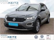 VW T-Roc, 1.5 TSI STYLE MET, Jahr 2020 - Solingen (Klingenstadt)