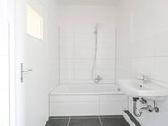 Willkommen in Mönchengladbach! Schön geschnittene 3-Zi-Wohnung mit Tageslichtbad - Mönchengladbach