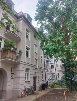 Historische 2-Zi.-Altbauwohnung/Innenhof, Nähe U-Bahn-Haltestelle Implerstraße/ München Sendling - München