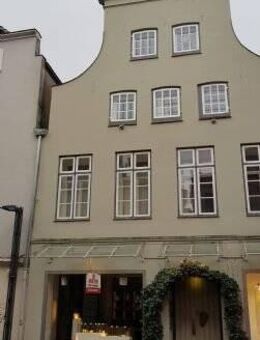 Traumhafte 5-Zimmer-Wohnung im Herzen Lübecks! Provisionsfrei ab 01.01.2026 - Lübeck
