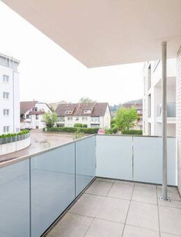 Lichtdurchflutete Komfortwohnung mit sonnigem Balkon und moderner Einbauküche in attraktiver Lage - Schwäbisch Gmünd