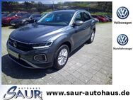 VW T-Roc, 1.5 TSI Life LE, Jahr 2023 - Bernau (Chiemsee)