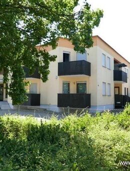 #Tolle Kapitalanlage mit 4 % Rendite! Neu renovierte Wohnung mit EBK, Kellerabteil und KfZ-Stpl.! - Bamberg