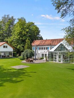 Einzigartige und energieeffiziente Villa! Eingebettet in ein herrliches Parkgrundstück - Laupheim