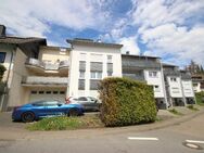 Exklusive 6-Zimmer-Eigentumswohnung mit 2 Balkonen, hochwertiger Einbauküche, gehobener Ausstattung - Gummersbach