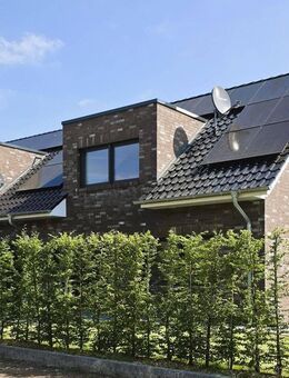Neuwertiges Doppelhaus - zwei vermietete Wohneinheiten mit Potenzial für Kapitalanleger und Eigennutzer - Bad Zwischenahn