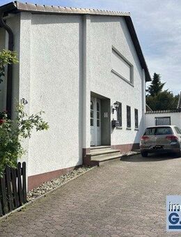 Die besondere Immobilie -- schönes Dreifamilienhaus mit Doppel-Garage - Menden (Sauerland)