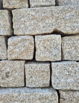 Granit Palisaden – Allseits Gespalten | 12x12x35 cm & 12x12x100 cm - Lingenfeld