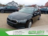 Skoda Octavia, Combi Essence Ãber VZE Digi SpurAssist Connect 4xEFH Ladeboden Metallic, Jahr 2022 - Beilngries