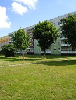 Schöne 2-Raum Wohnung mit Balkon - Calbe (Saale)