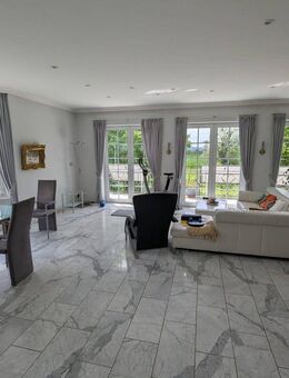 Familienfreundlicher Bungalow mit Weitblick und XXL-Garten bei Rinteln - Rinteln