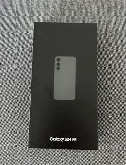 NEU Samsung Galaxy S24 FE, 256 GB Graphit - Stuttgart