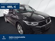 VW Tiguan, 1.5 TSI R-Line Black Style °, Jahr 2021 - Kornwestheim