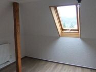 Urgemütliche Dachgeschoss-2-Raum-Wohnung am Stadtpark - Rodewisch