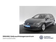 VW Golf, 2.0 TDI VIII Life NaviPro Digital AppConnect LightAssist FrontAssist 16Zoll, Jahr 2020 - München