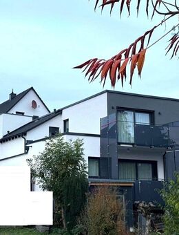 Saniertes Dreifamilienhaus und ein neu gebautes Zweifamilienhaus in Fernwald - Steinbach - Fernwald