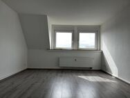2,5 Zimmer DG Wohnung mit frisch saniertem Badezimmer - Ahlen