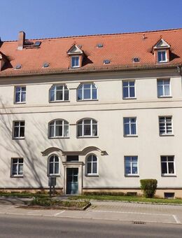 Investieren in Marienthal: Vermietete Wohnung mit Balkon, Tageslichtküche & Stellplatz - Zwickau