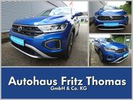 VW T-Roc, 1.5 TSI Move, Jahr 2023 - Celle